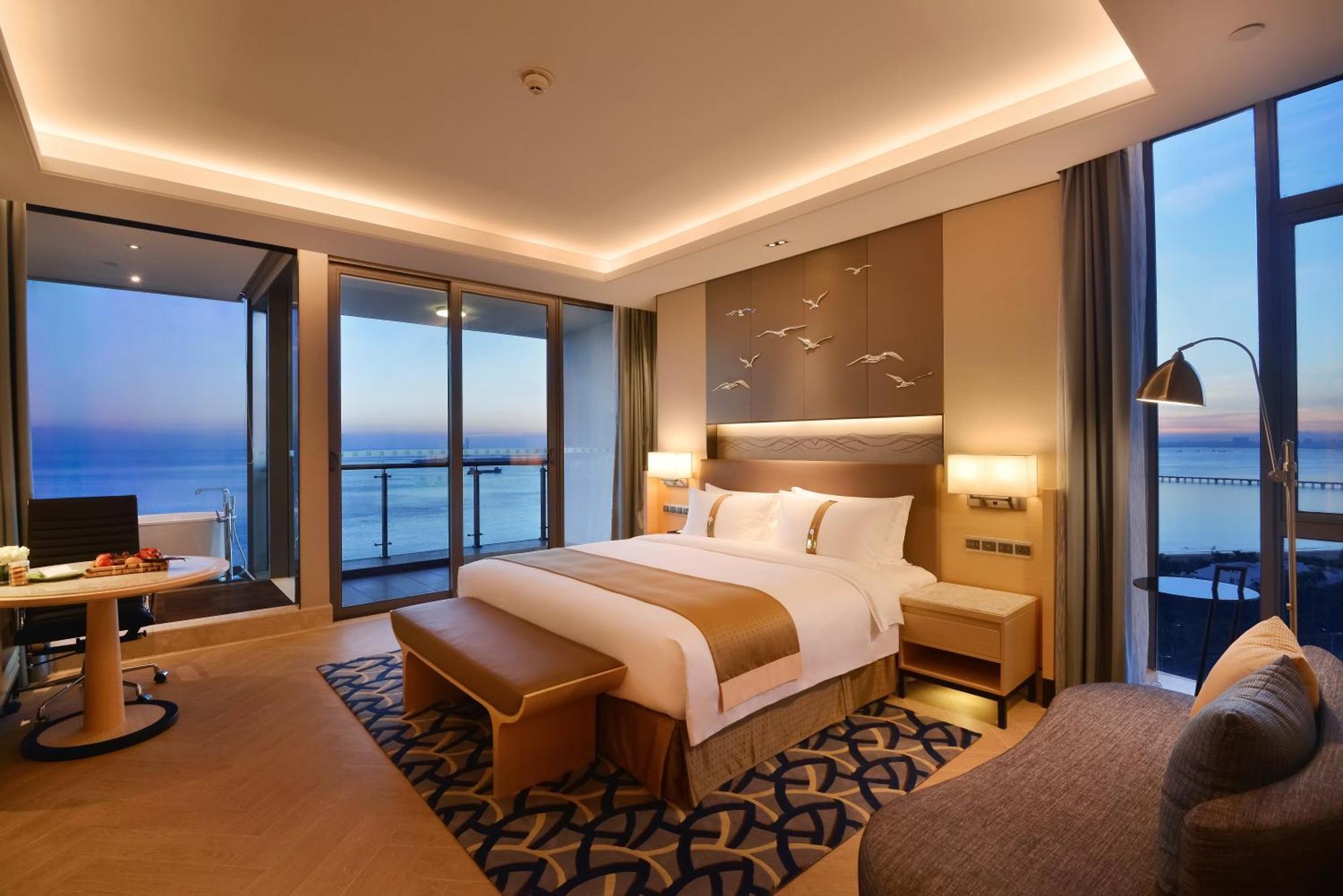 Holiday Inn Haikou West Coast By Ihg Exterior photo